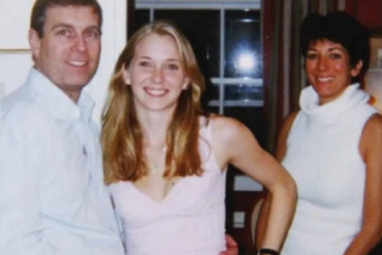 Epstein'in e-postası doğruladı: Prens Andrew ve Virginia Giuffre'in fotoğrafı ger&ccedil;ek