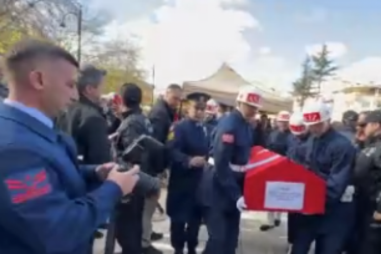 Şehit Astsubay Baş&ccedil;avuş Armağan son yolculuğuna uğurlandı