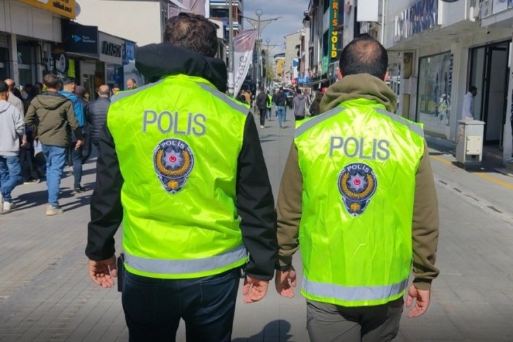 Ağrı'da &ccedil;ıkan kavga polis m&uuml;dahalesiyle kontrol altına alındı