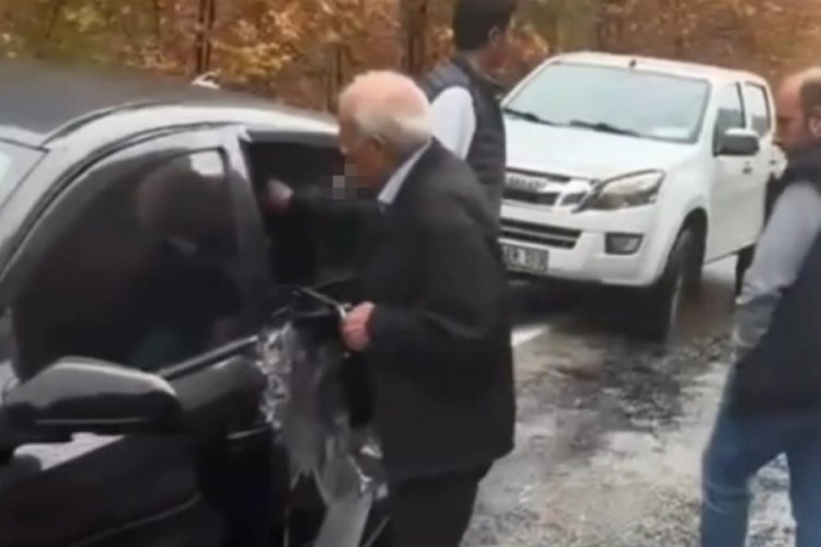 4 &ouml;ğretmenin hayatını kaybettiği yola yine kaya par&ccedil;ası d&uuml;şt&uuml;