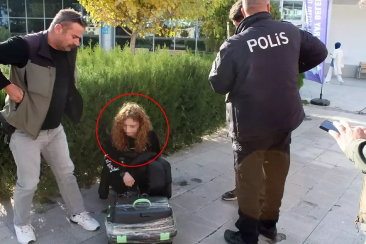 Daha 18 yaşında! Satmaya çalıştığı şeyi görenler telefona sarıldı