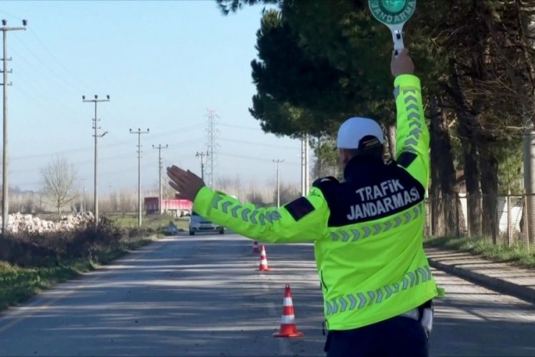 Sakarya'da abartı egzoz denetimleri: 25 ara&ccedil; trafikten men edildi