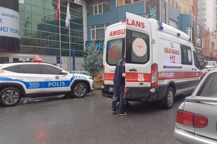 Kayseri'de bı&ccedil;aklı kavga: 1 yaralı