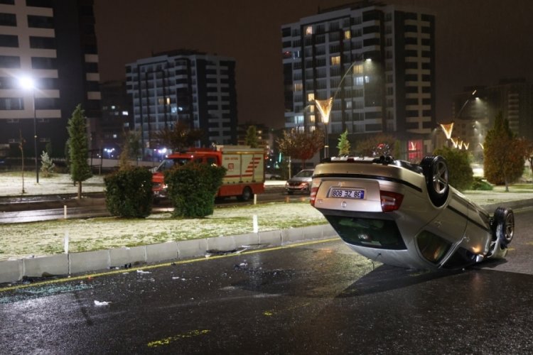 &Ouml;nce otomobiliyle takla attı, sonra kaza yerinden ka&ccedil;tı