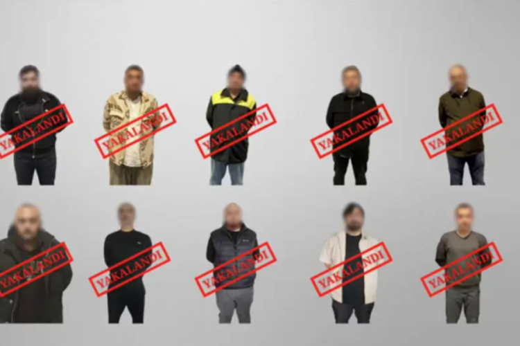 Yedisi kırmızı b&uuml;ltenle aranan 10 su&ccedil;lu T&uuml;rkiye'ye getirildi