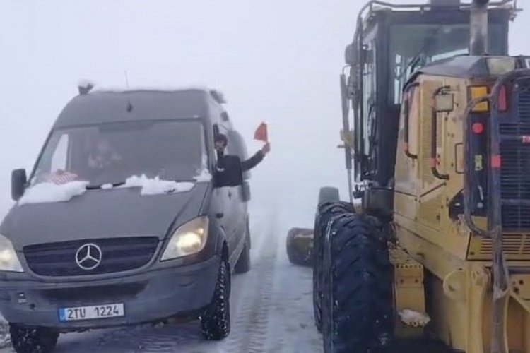 Yağış sonrası mahsur kalan 4 turist kurtarıldı