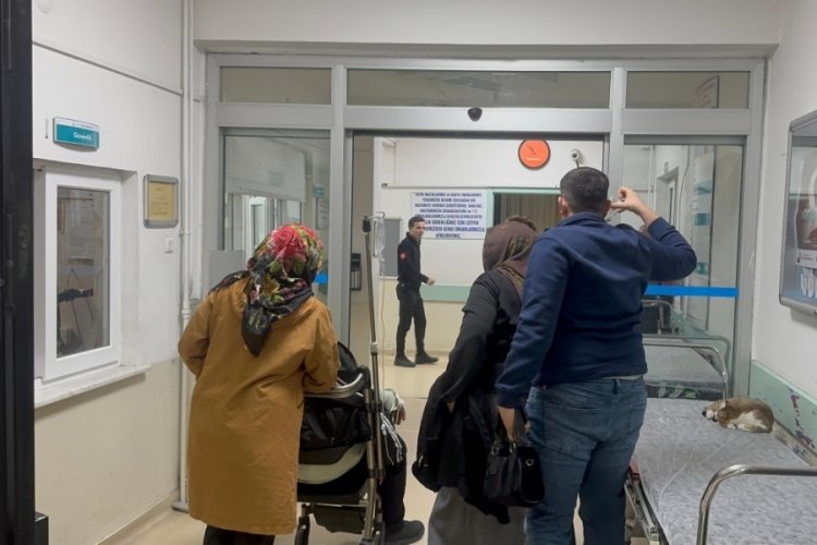 D&uuml;ğ&uuml;n yemeği 8 kişiyi hastanelik etti