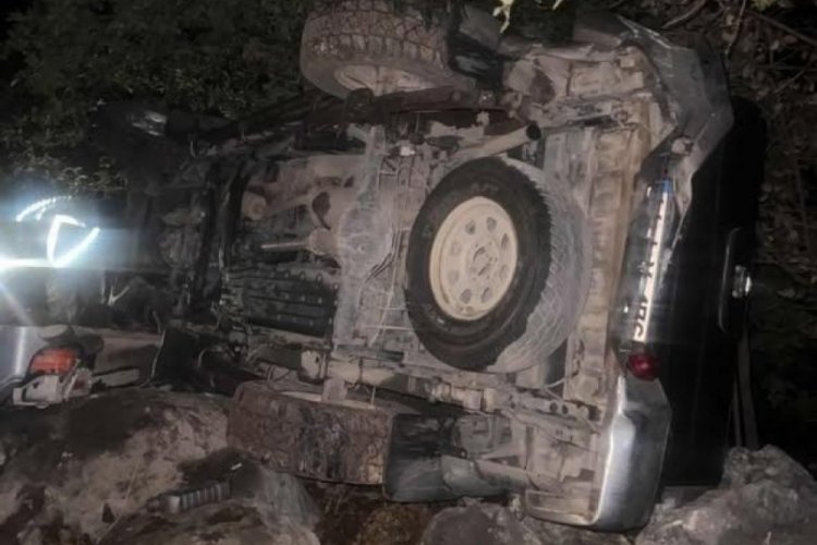 Kamyonet şarampole devrildi: 6 yaralı