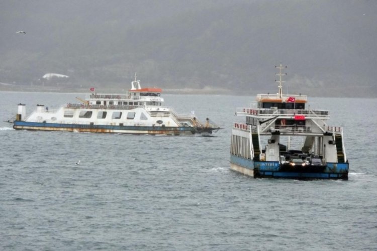 Deniz ulaşımına fırtına engeli! Seferler iptal edildi