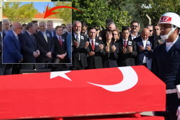 Şehit tabutunun başında g&uuml;len başkanın oğlundan skandal paylaşım!
