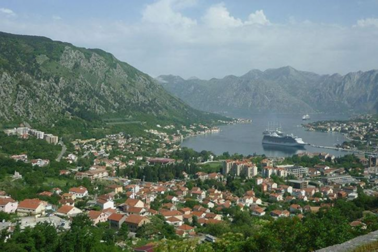 T&uuml;rk vatandaşlarına vizesiz seyahati iptal etmişlerdi! Geri adım geldi...