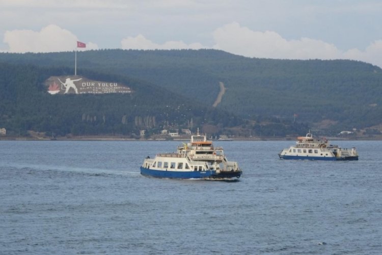G&ouml;k&ccedil;eada feribot seferlerine fırtına engeli