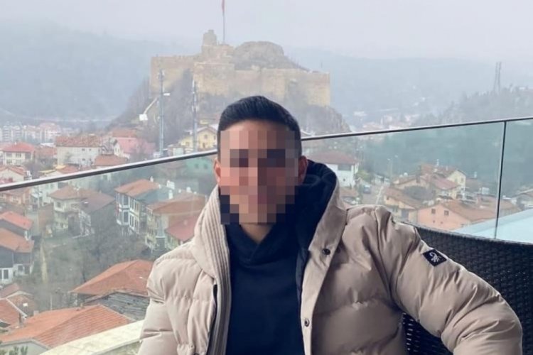 Uzman &ccedil;avuş evinde silahla vurulmuş halde bulundu!