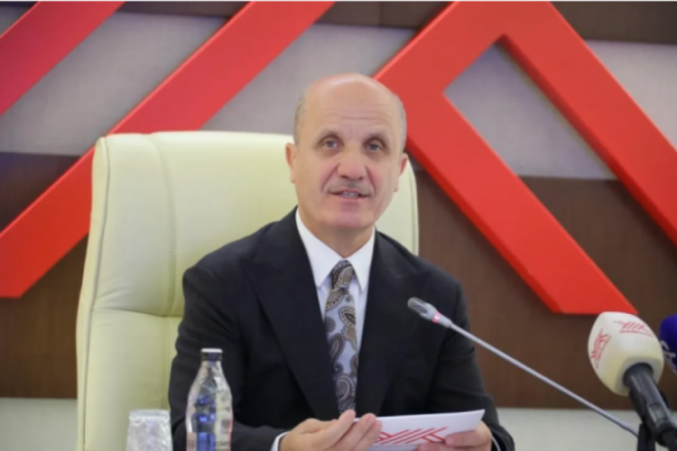 Üniversite 3 yılda bitirilebilecek! YÖK Başkanı Özvar t...