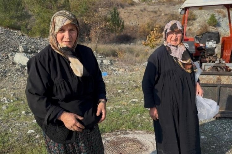 Bursa'da gen&ccedil;leri solladılar! 70 yaşında iki kadın...