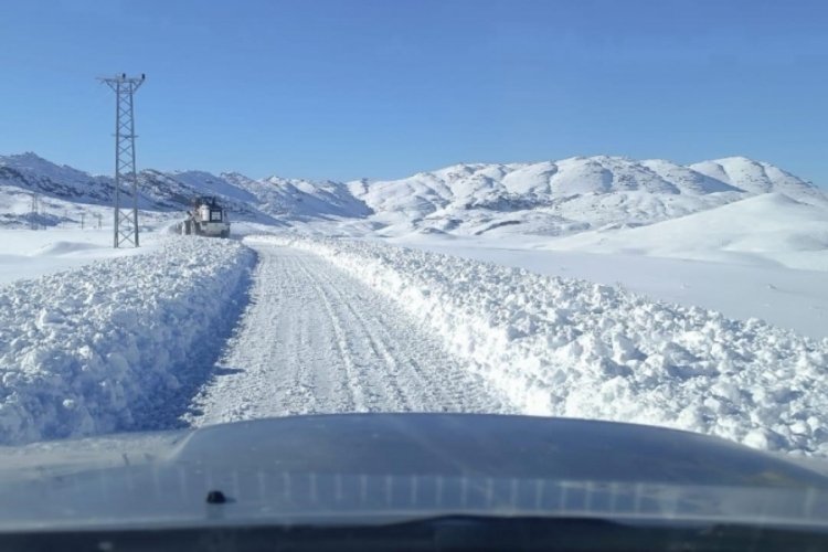 Şırnak'ta kar kalınlığı 1 metreyi aştı
