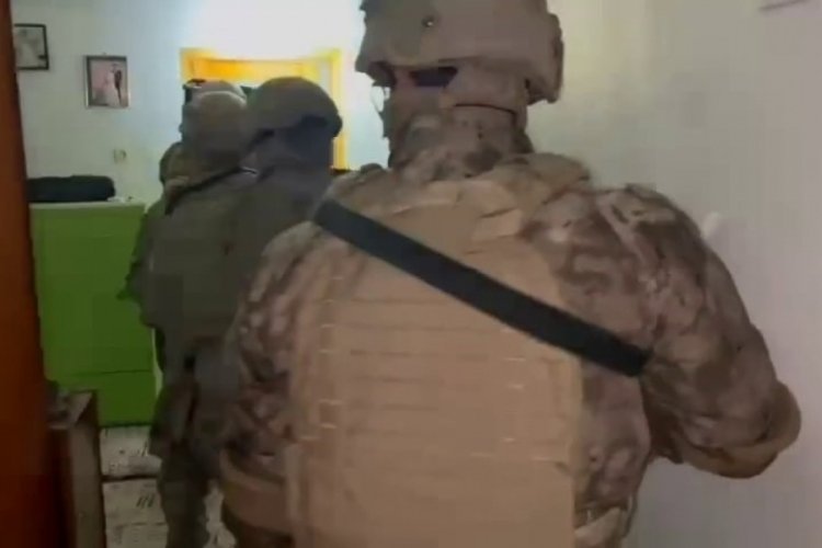Zehir tacirlerine polisten darbe: 6 g&uuml;nde 16 ş&uuml;pheli g&ouml;zaltına alındı