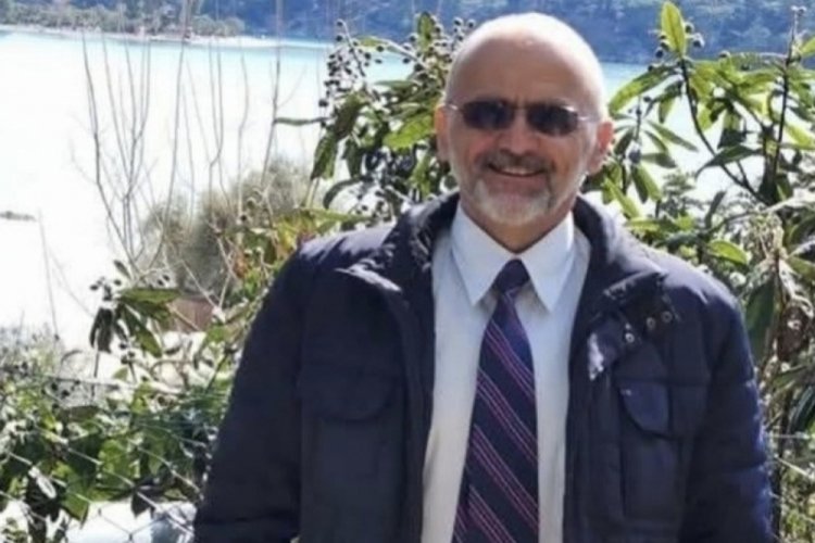 Okul m&uuml;d&uuml;r&uuml; birden yere yığıldı! Voleybol ma&ccedil;ı oynarken...