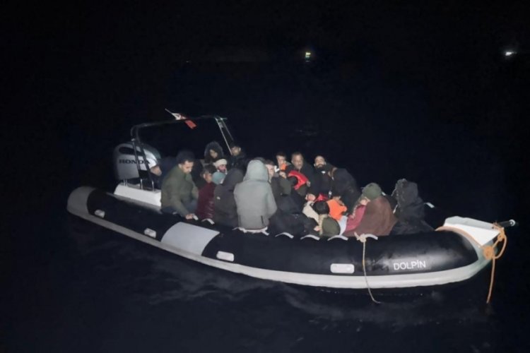 Muğla a&ccedil;ıklarında 31 d&uuml;zensiz g&ouml;&ccedil;men kurtarıldı