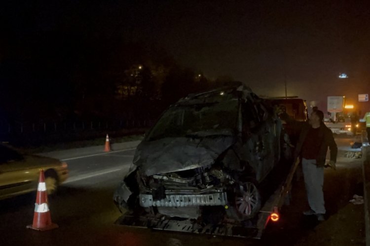 Bursa istikametinde korkutan kaza! Takla atarak...