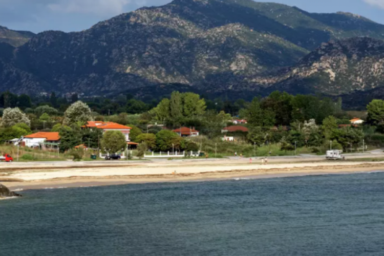 Türkiye'ye 25 kilometre uzaklıkta: Bu köylere yerleşenlere 500 bin TL para verecekler! 