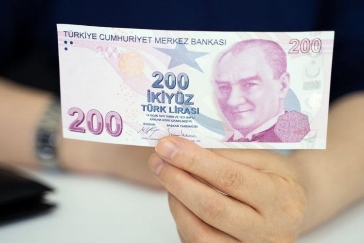 200 TL banknot &uuml;zerinde imzası olan Şener tahliye edildi
