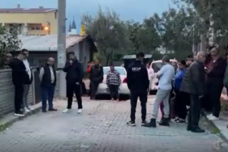 Y&uuml;rek yakan olay! Kanser hastası baba &ouml;nce engelli kızını sonra kendini &ouml;ld&uuml;rd&uuml;...