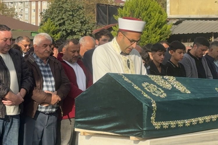 D&ouml;ner yedikten sonra evinde &ouml;l&uuml; bulundu! Acı veda...