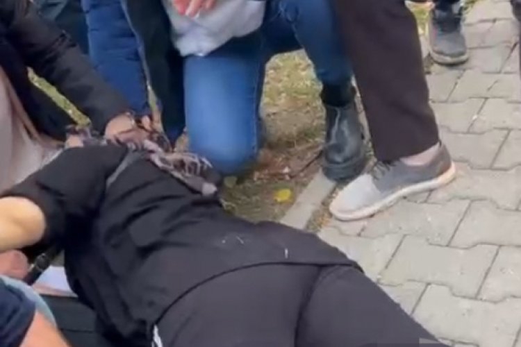 Eski eş dehşet sa&ccedil;tı! Pompalı t&uuml;fekle vurulan kadın ağır yaralı...