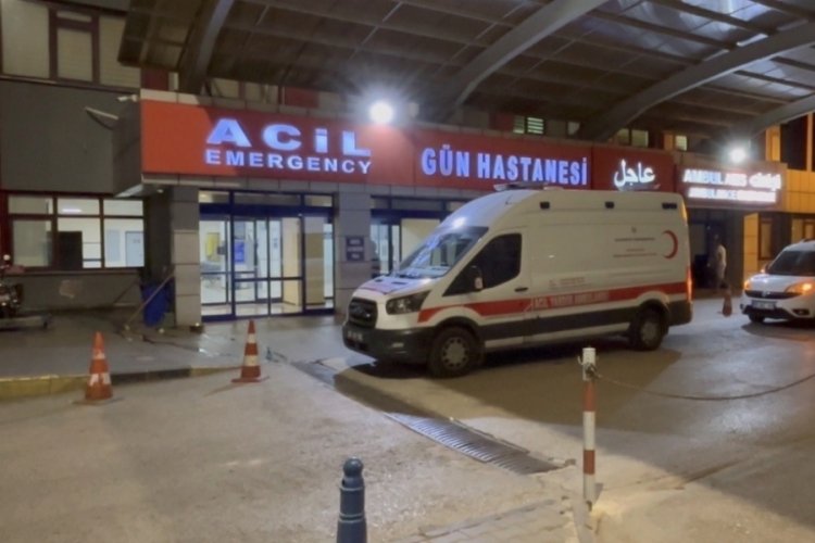 Geri G&ouml;nderme Merkezi'nde toplu zehirlenme! Onlarca kişi hastanelik oldu...
