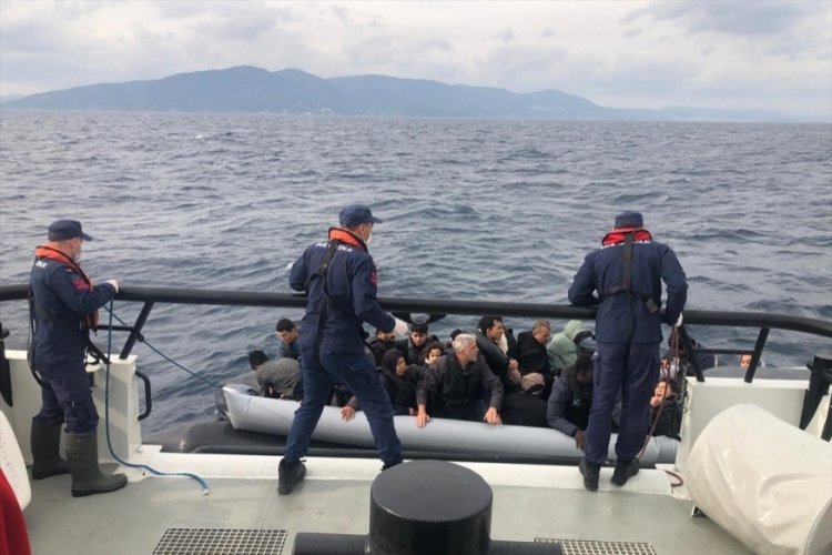 İzmir'de &ccedil;ok sayıda d&uuml;zensiz g&ouml;&ccedil;men yakalandı!
