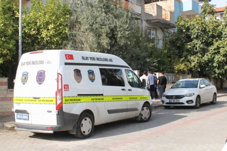Yaşlı adam evinde &ouml;l&uuml; bulundu