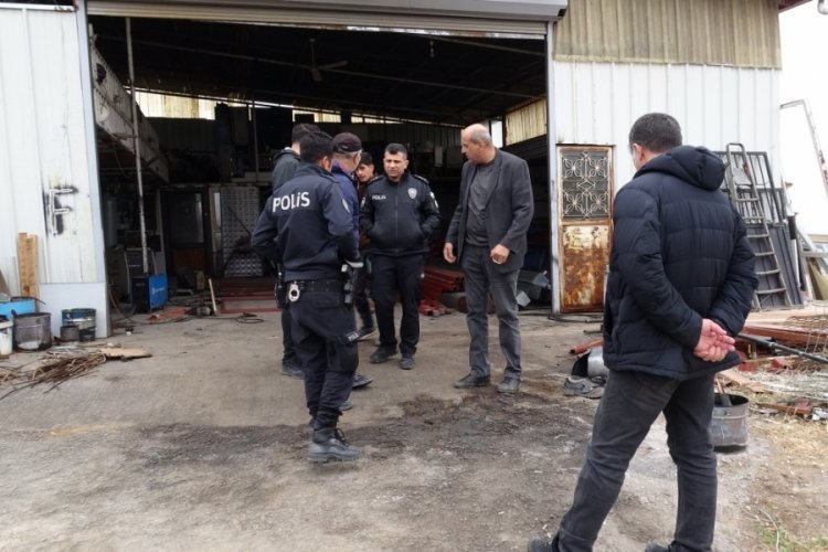 Isınmak i&ccedil;in ateşe tiner d&ouml;ken 2 &ouml;ğrenci yaralandı