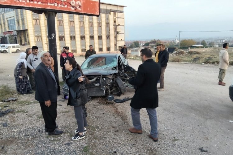 Trakt&ouml;r ve otomobilin kazasında olan yayaya oldu!