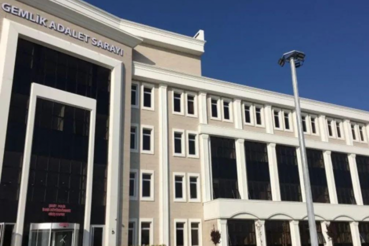 Bursa'da yasa dışı bahis &ccedil;etesine b&uuml;y&uuml;k darbe! Tutuklananlar var...