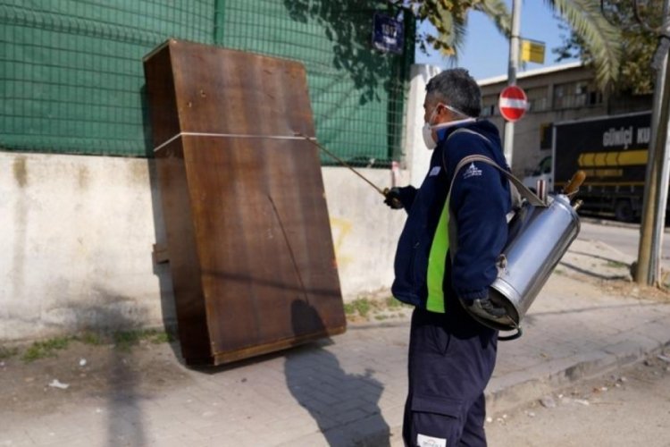 Bir ilimizde karasinek istilası: Şehir d&ouml;rt koldan ila&ccedil;lanıyor! Uzman isim uyardı!