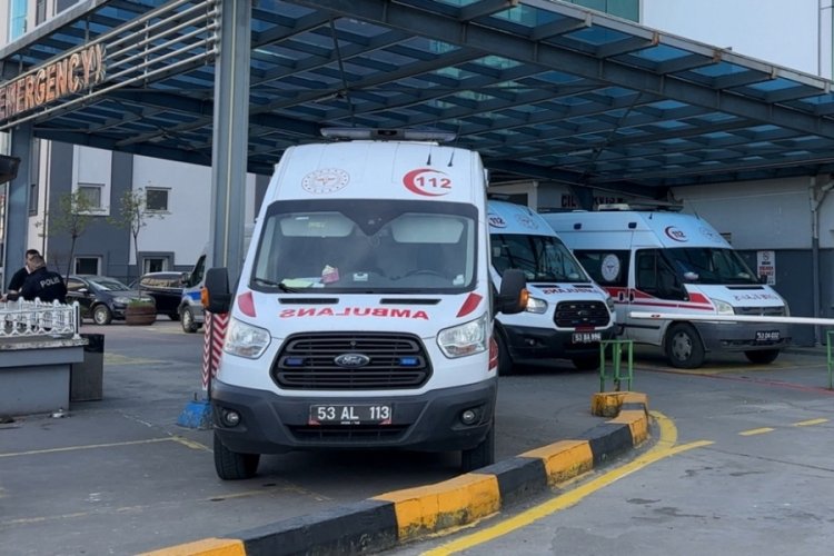 &Ouml;nce Kocaeli sonra Rize! 54 &ouml;ğrenci hastaneye kaldırıldı