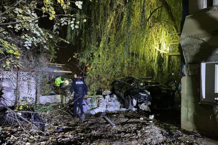 Sakarya'da iki ara&ccedil; &ccedil;arpıştı: 1 &ouml;l&uuml;