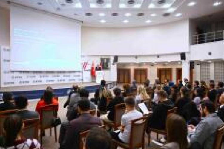 Bilişim sekt&ouml;r&uuml; BTSO Akademi'de geleceğin kodlarını yazdı