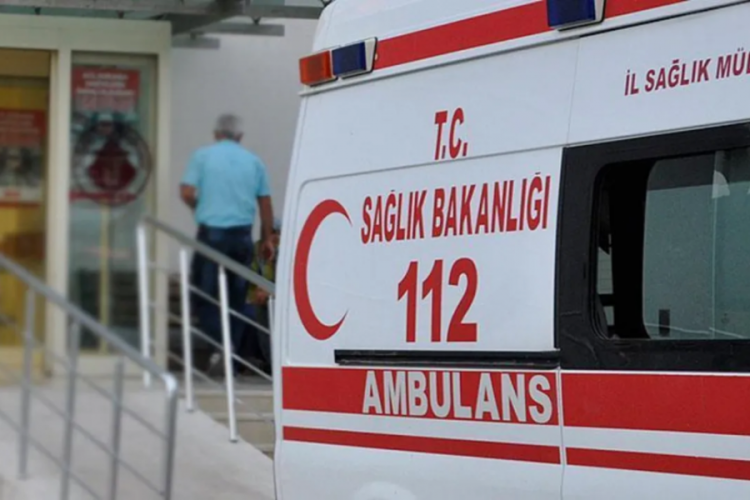 Sipariş g&ouml;t&uuml;ren kuryeye kemerle saldırdılar