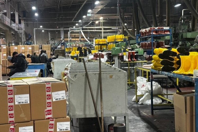 Gezer Fabrikası'nda iş&ccedil;iler iş bıraktı