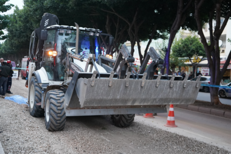 Geri manevra yapan kep&ccedil;enin altında kalıp yaşamını yitirdi