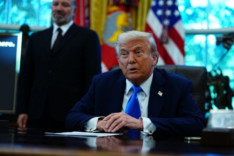Trump: "Xi ile &ccedil;ok verimli bir telefon g&ouml;r&uuml;şmesi yaptım"