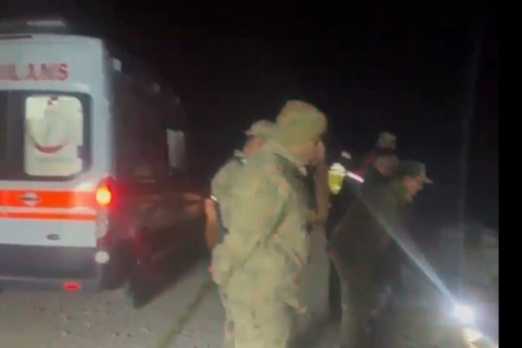Ardahan'da kamyon devrildi: 1 &ouml;l&uuml;