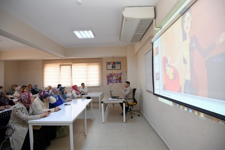 Bursa Osmangazi Belediyesi'nden 'Kadın ve Toplum' başlıklı s&ouml;yleşi