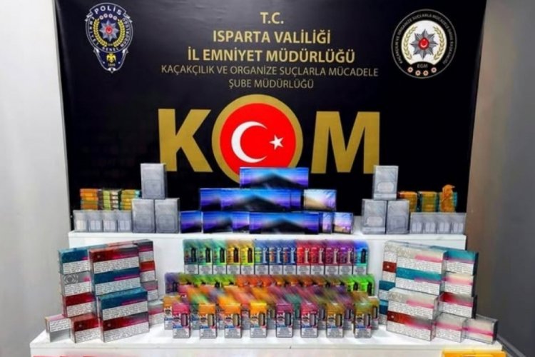 Ka&ccedil;ak&ccedil;ılık operasyonunda &ccedil;ok sayıda ka&ccedil;ak t&uuml;t&uuml;n &uuml;r&uuml;n&uuml; ele ge&ccedil;irildi