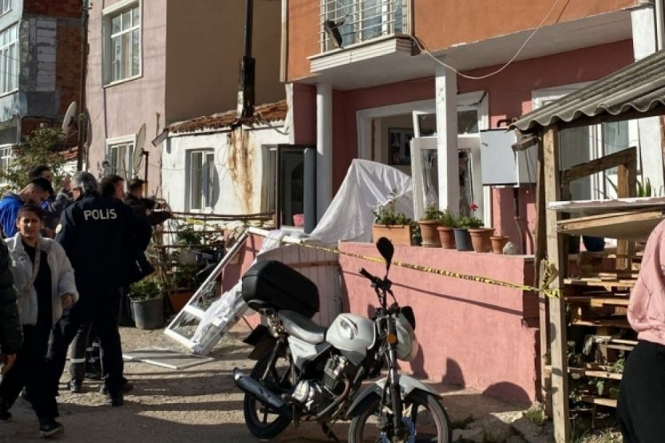 &Ccedil;anakkale'de doğalgaz patlaması: 1 yaralı
