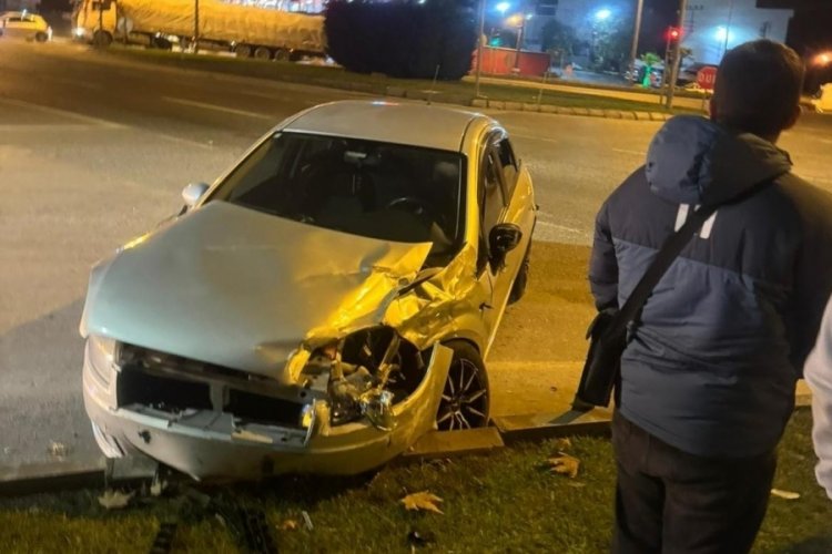 Bursa'da facia teğet ge&ccedil;ti! Savruldu...