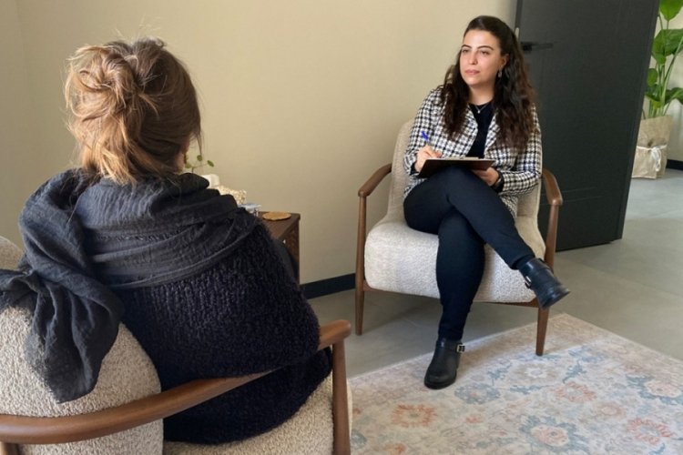 İlişkilerde dijital &ccedil;ağ etkisi; ayrılıklar sessizce yaşanıyor