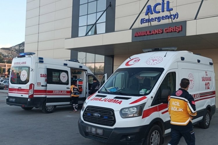 Okul &ccedil;ıkışı dehşet: Parkta darbedilen kız &ouml;ğrenci hastanelik oldu